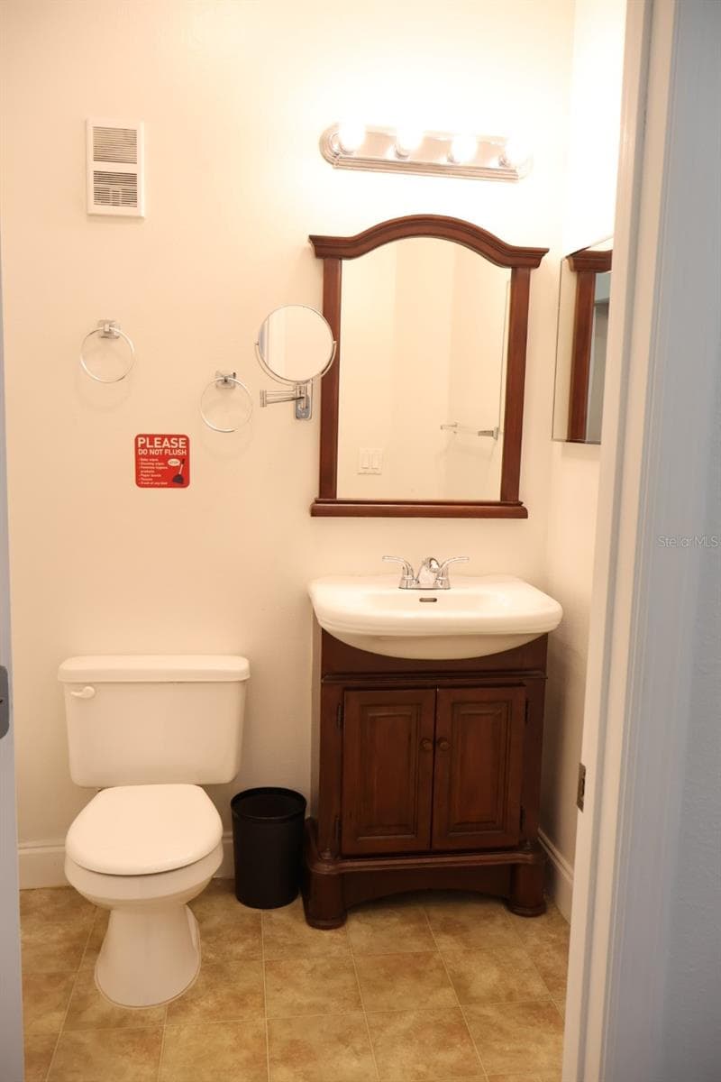 Condominium at 8842 CORAL PALMS CT #B, KISSIMMEE, photo 30 of 36