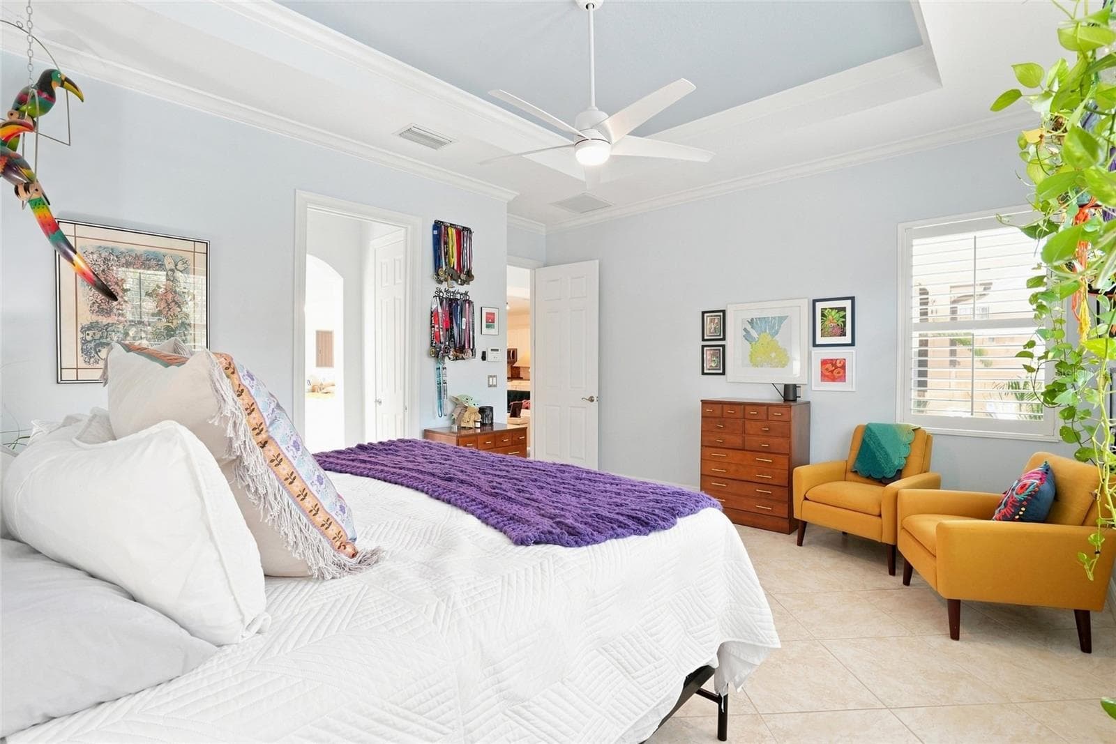 primary bedroom suite - 5057 LAKE OVERLOOK AVE, BRADENTON