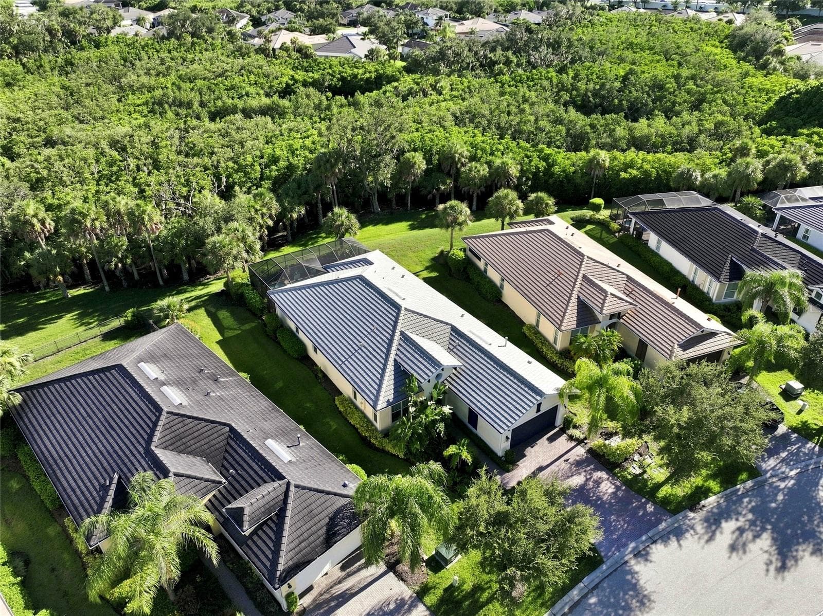 Single Family Residence at 5057 LAKE OVERLOOK AVE, BRADENTON, photo 68 of 88