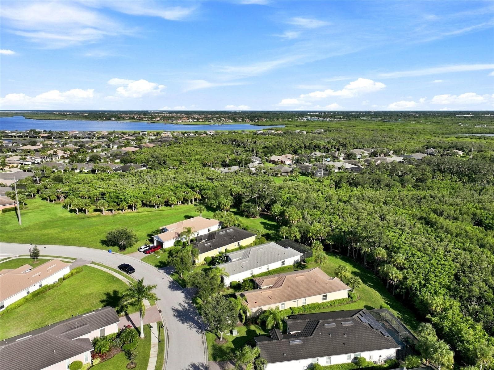 Single Family Residence at 5057 LAKE OVERLOOK AVE, BRADENTON, photo 74 of 88