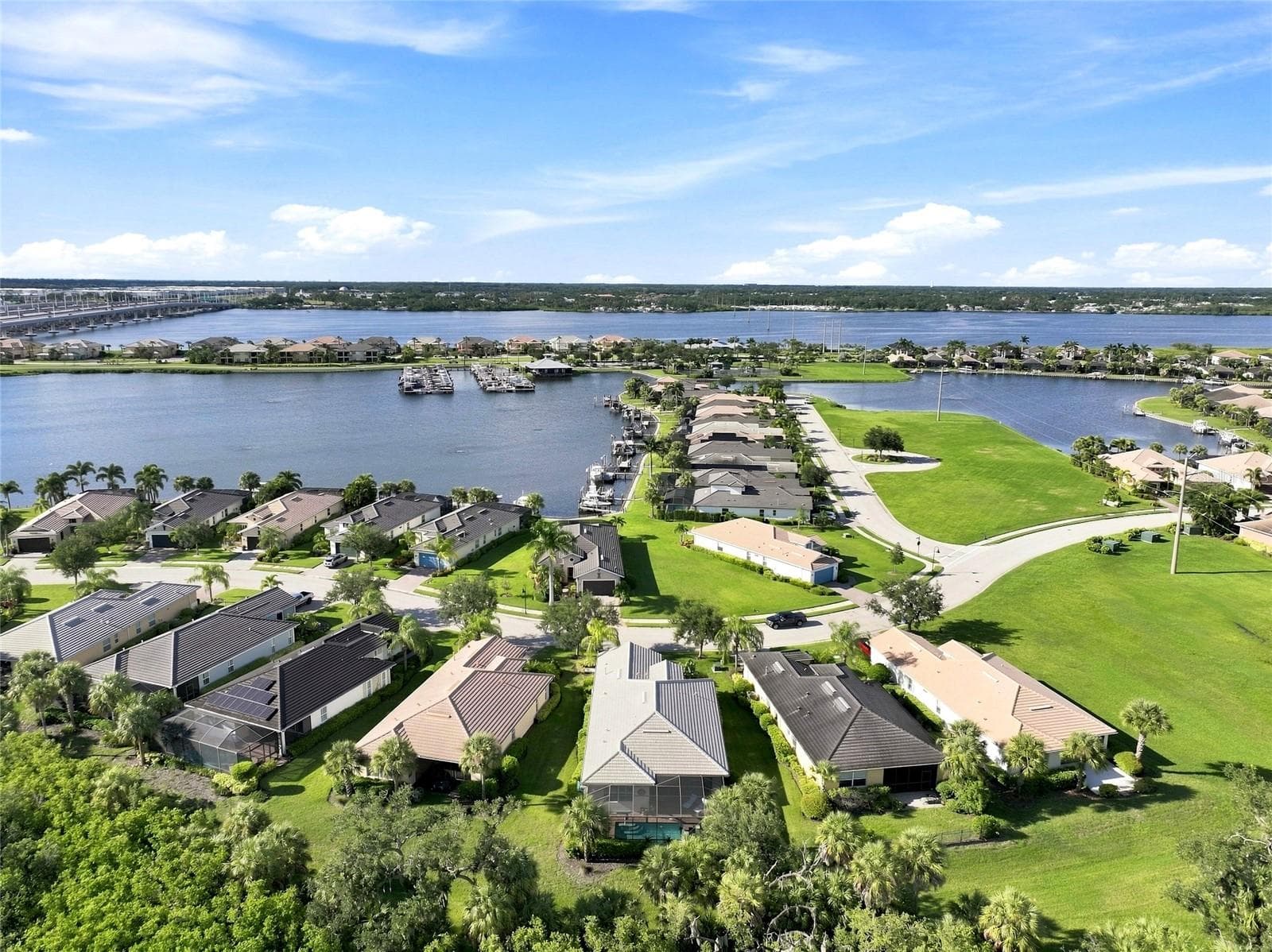 Single Family Residence at 5057 LAKE OVERLOOK AVE, BRADENTON, photo 76 of 88