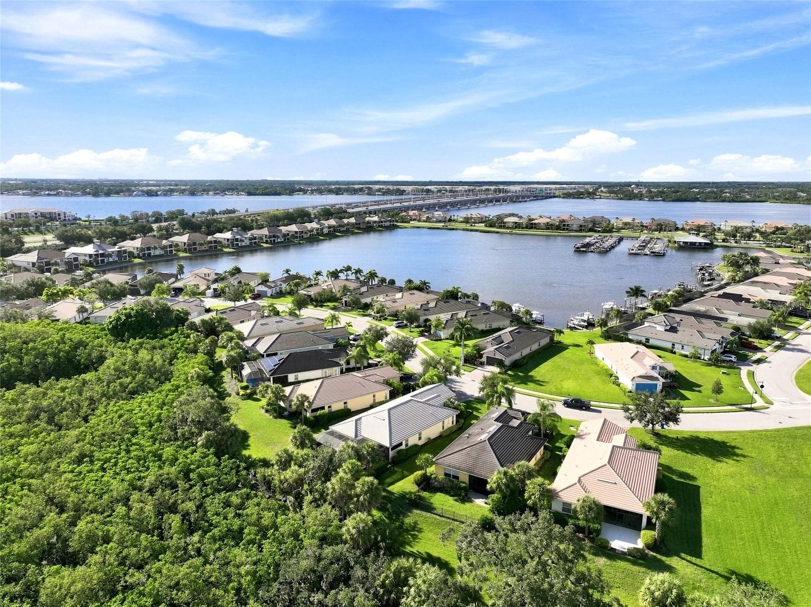 Single Family Residence at 5057 LAKE OVERLOOK AVE, BRADENTON, photo 78 of 89