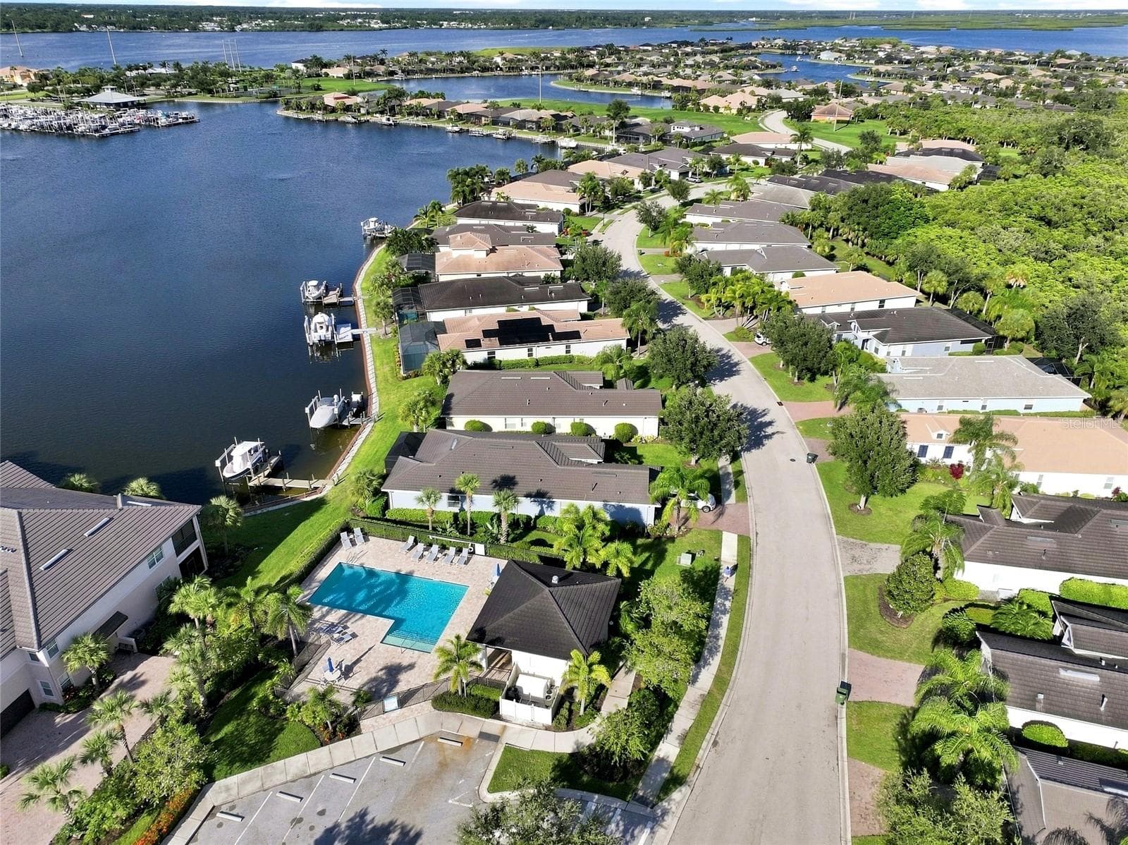 Single Family Residence at 5057 LAKE OVERLOOK AVE, BRADENTON, photo 84 of 88