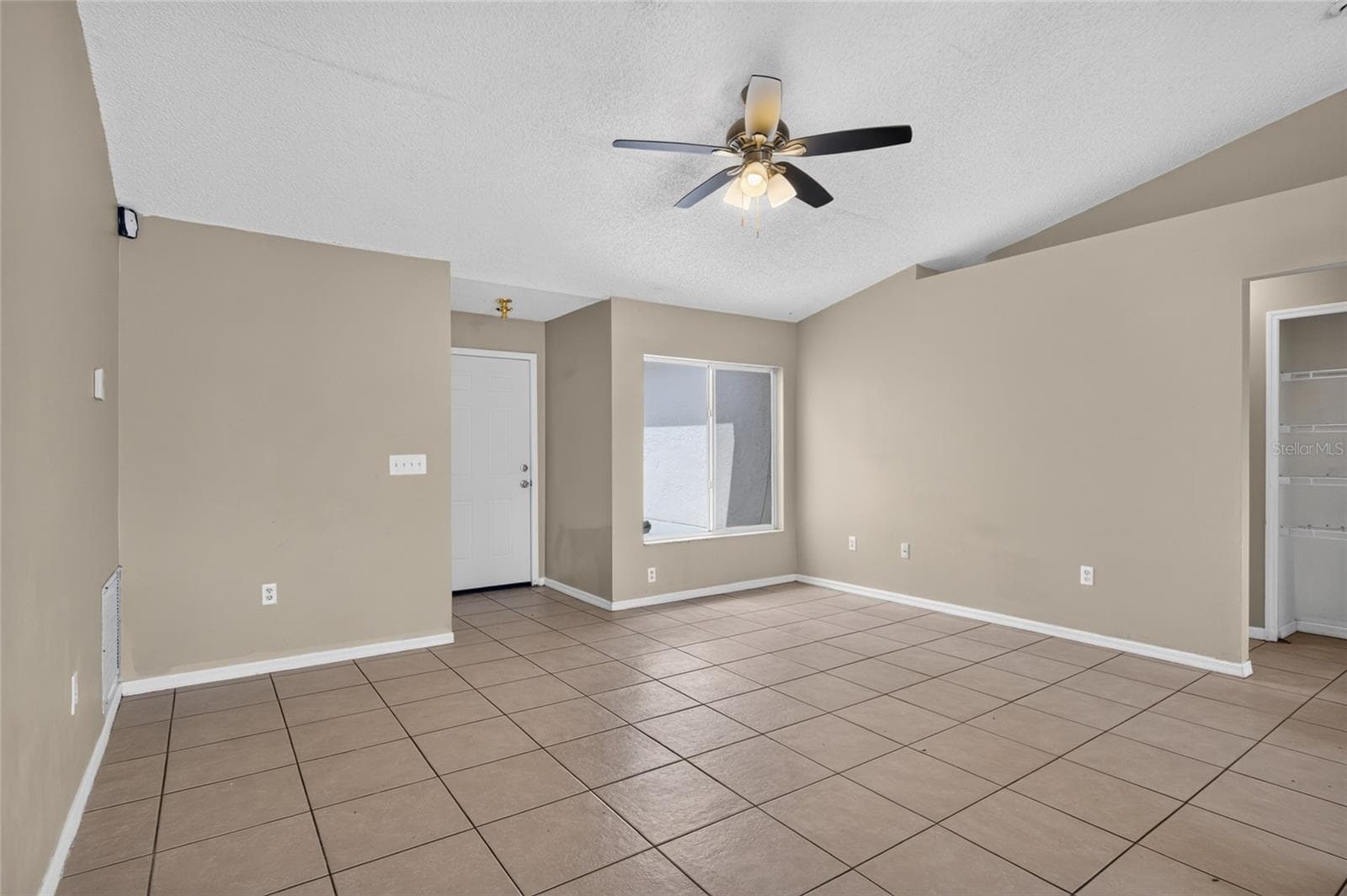 Single Family Residence at 310 SHELBY BROOKE DR, PLANT CITY, photo 7 of 27