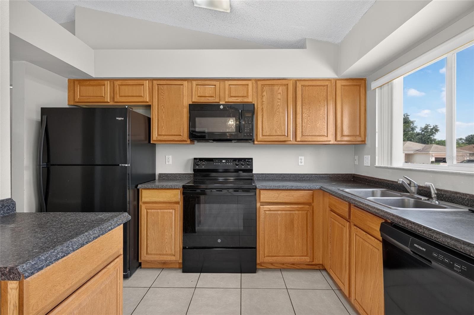 Single Family Residence at 310 SHELBY BROOKE DR, PLANT CITY, photo 11 of 27