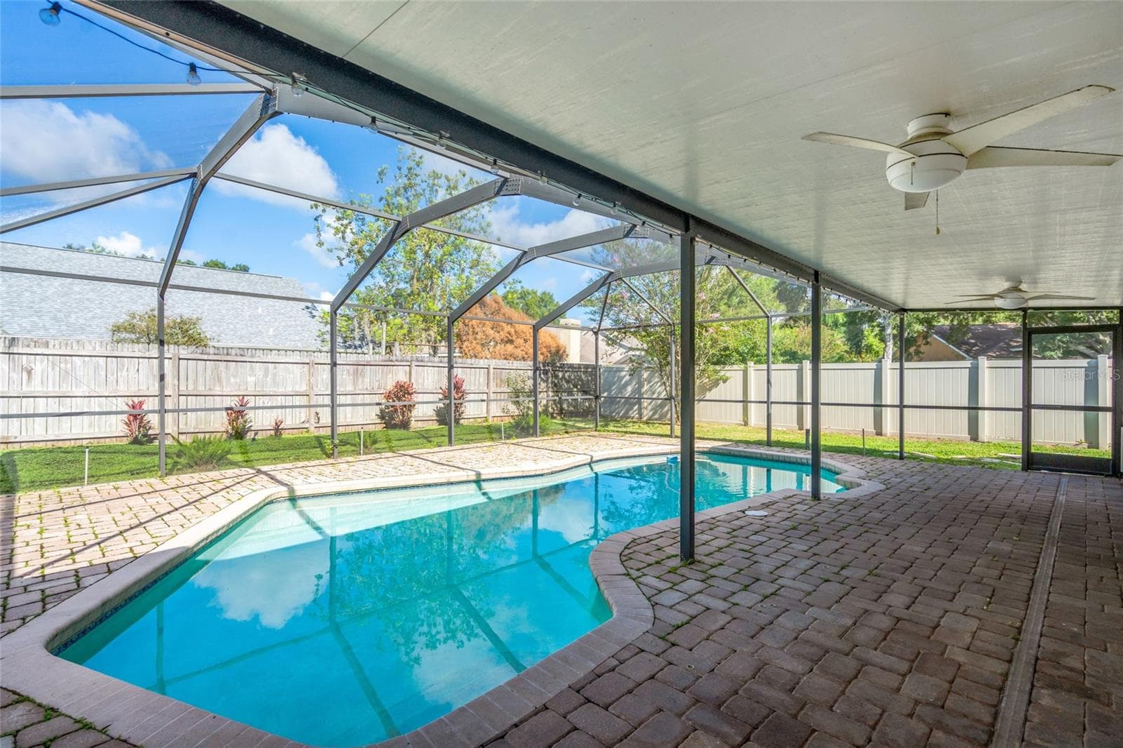Single Family Residence at 14904 PERRIWINKLE PL, TAMPA, photo 16 of 64