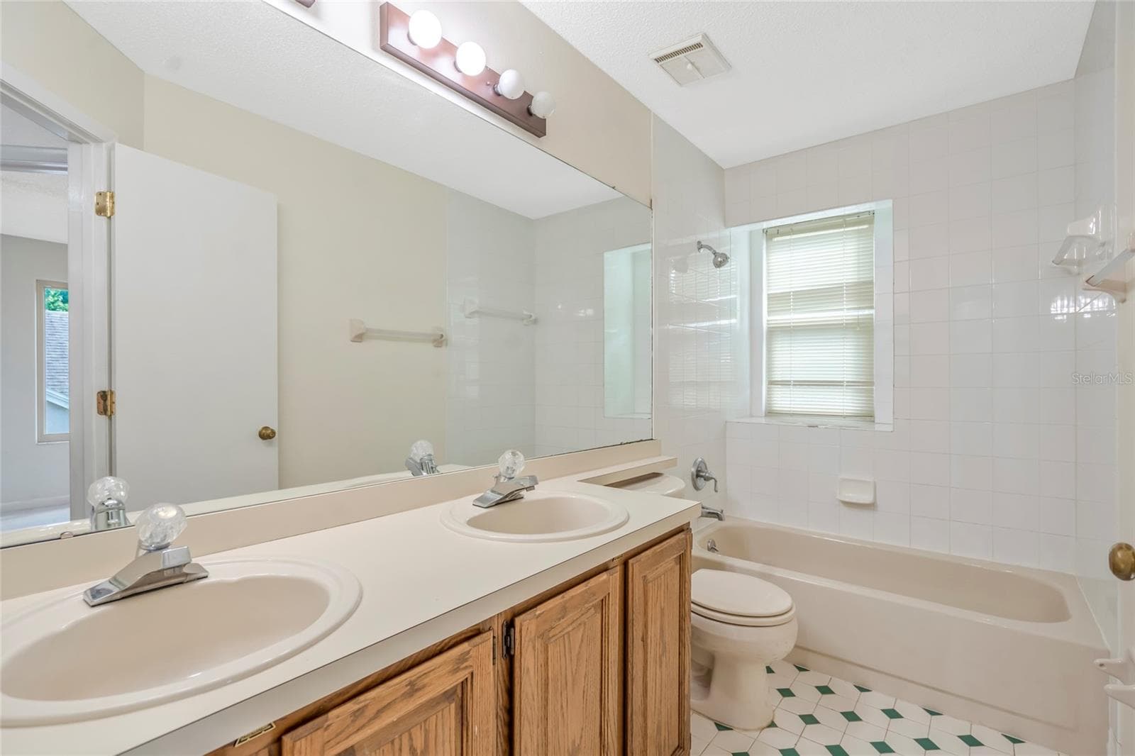 Single Family Residence at 14904 PERRIWINKLE PL, TAMPA, photo 57 of 64