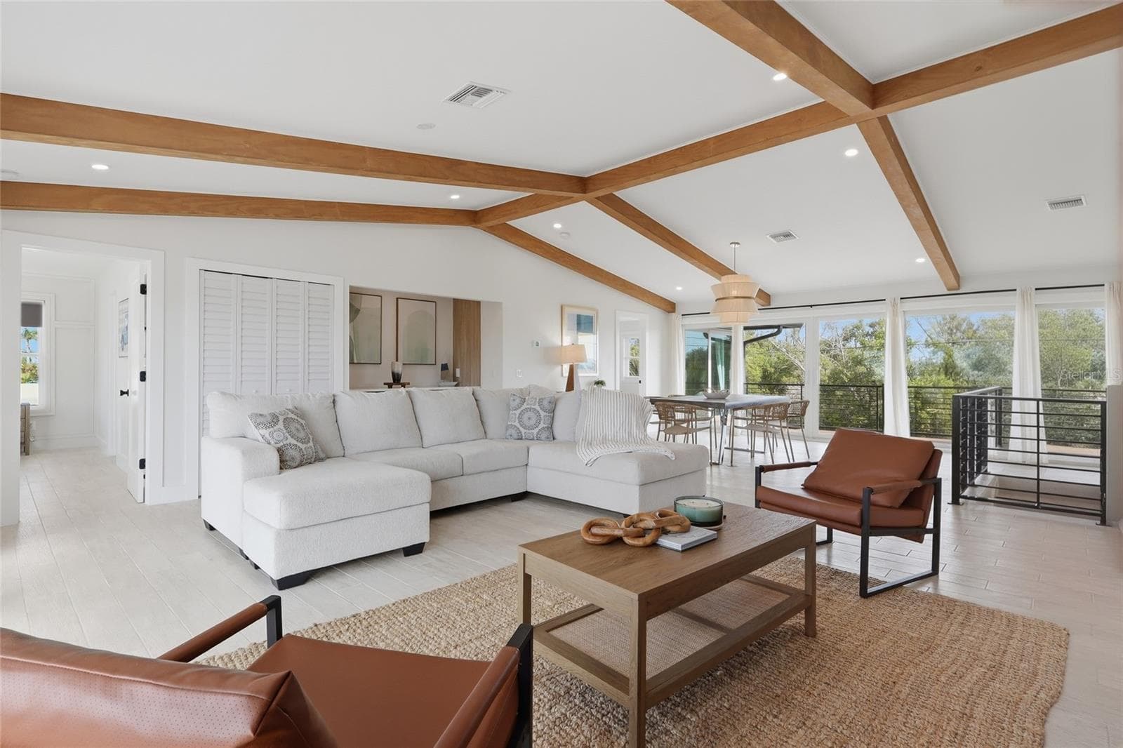 Single Family Residence at 405 28TH ST, HOLMES BEACH, photo 6 of 39