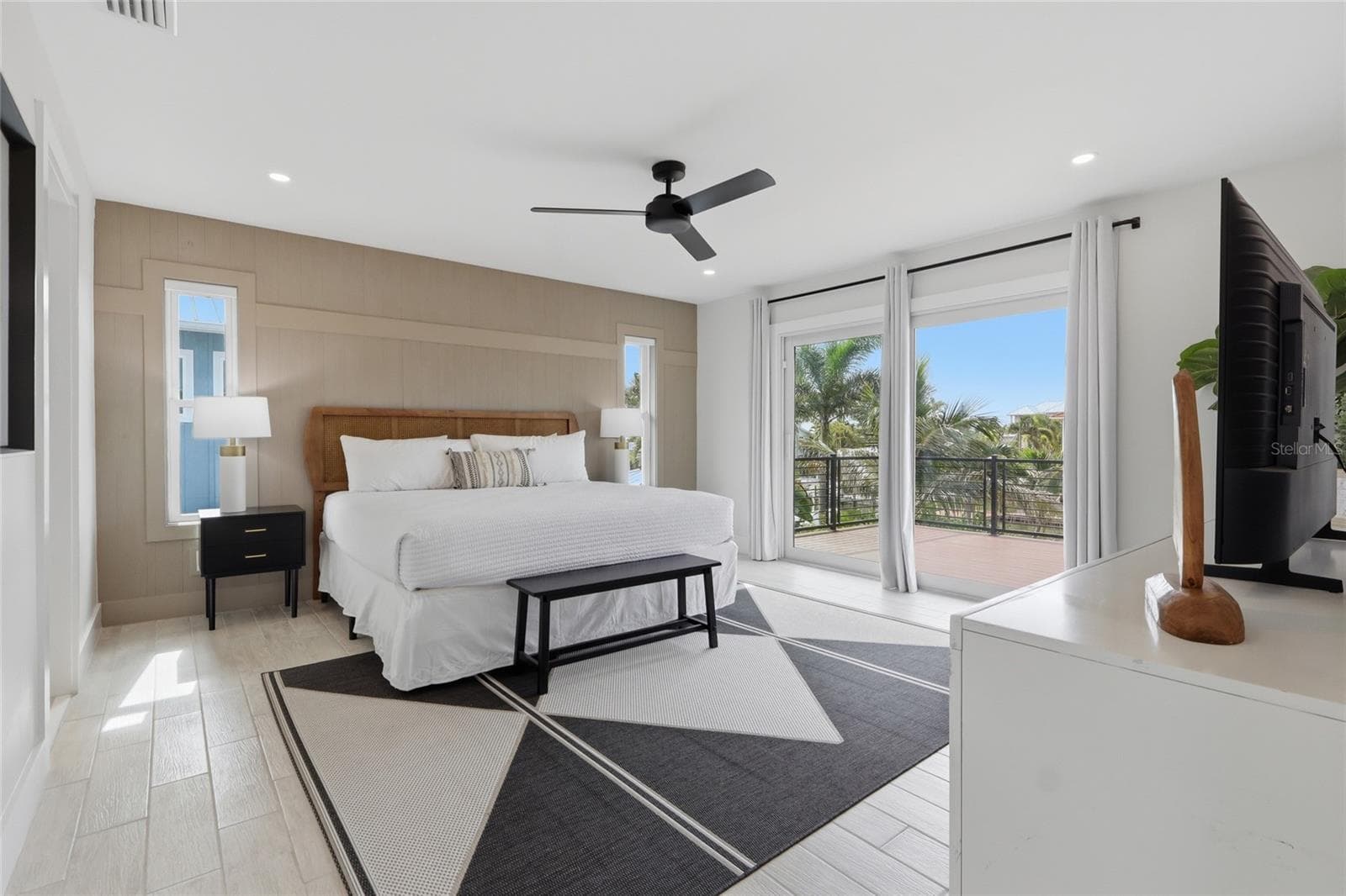 Single Family Residence at 405 28TH ST, HOLMES BEACH, photo 22 of 39