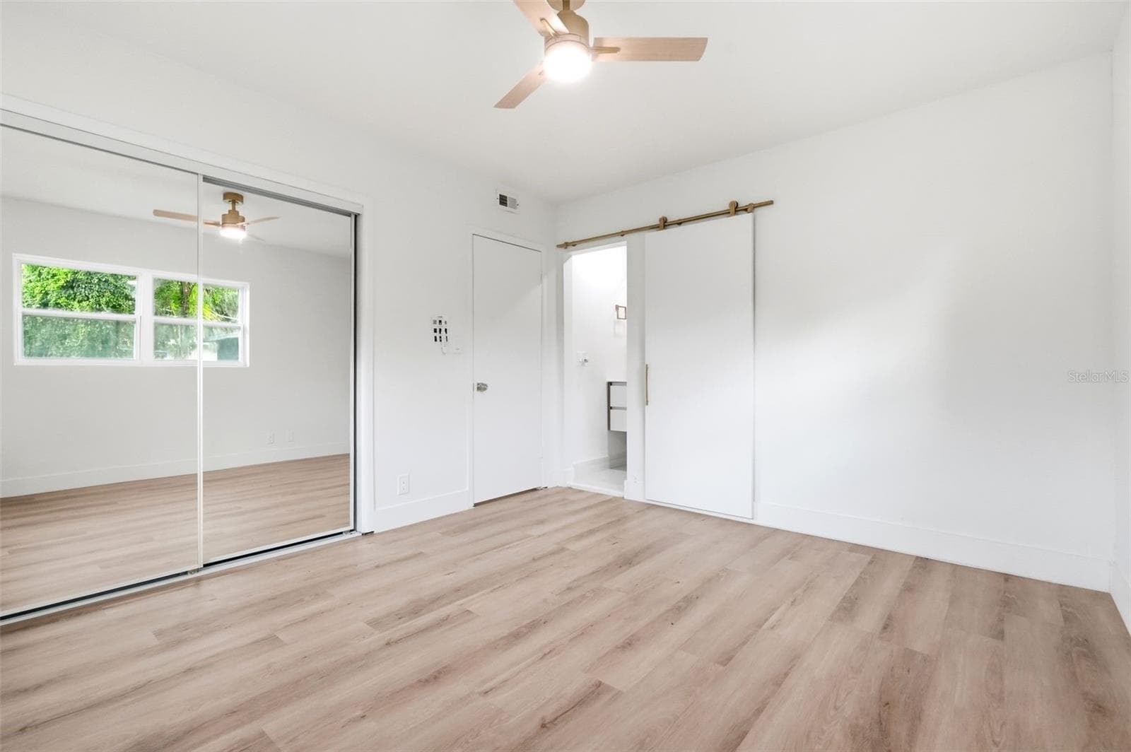 Single Family Residence at 2519 OVERLAKE AVE, ORLANDO, photo 18 of 35