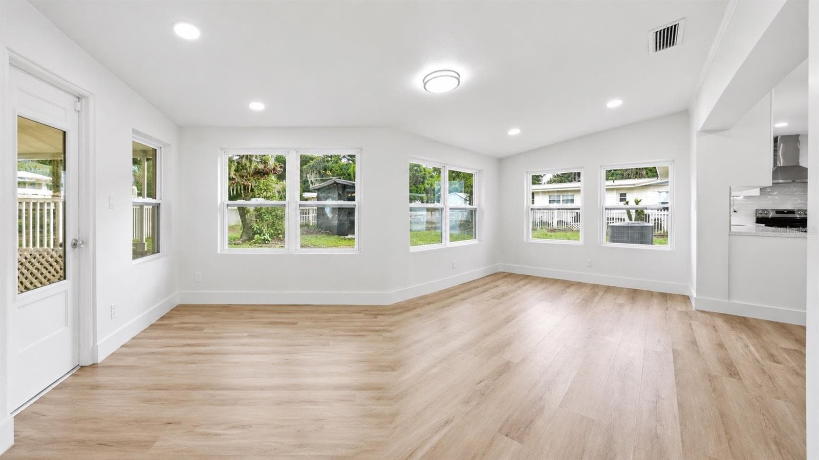 Single Family Residence at 2519 OVERLAKE AVE, ORLANDO, photo 25 of 35