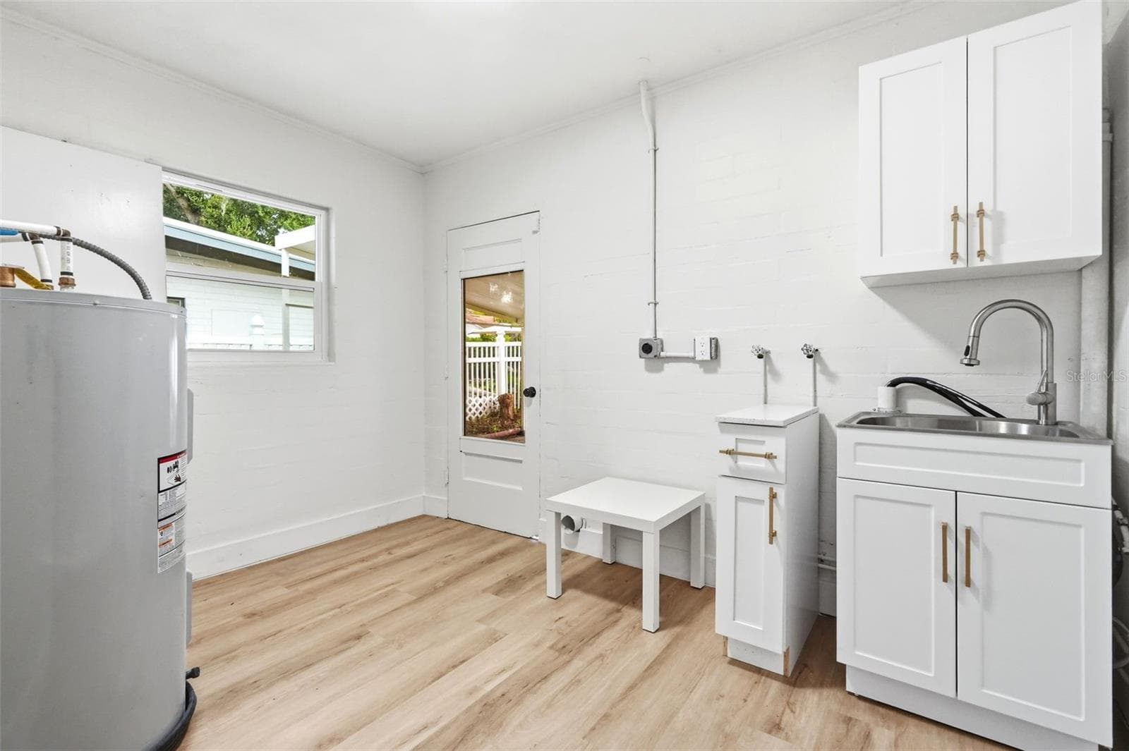 Single Family Residence at 2519 OVERLAKE AVE, ORLANDO, photo 30 of 35