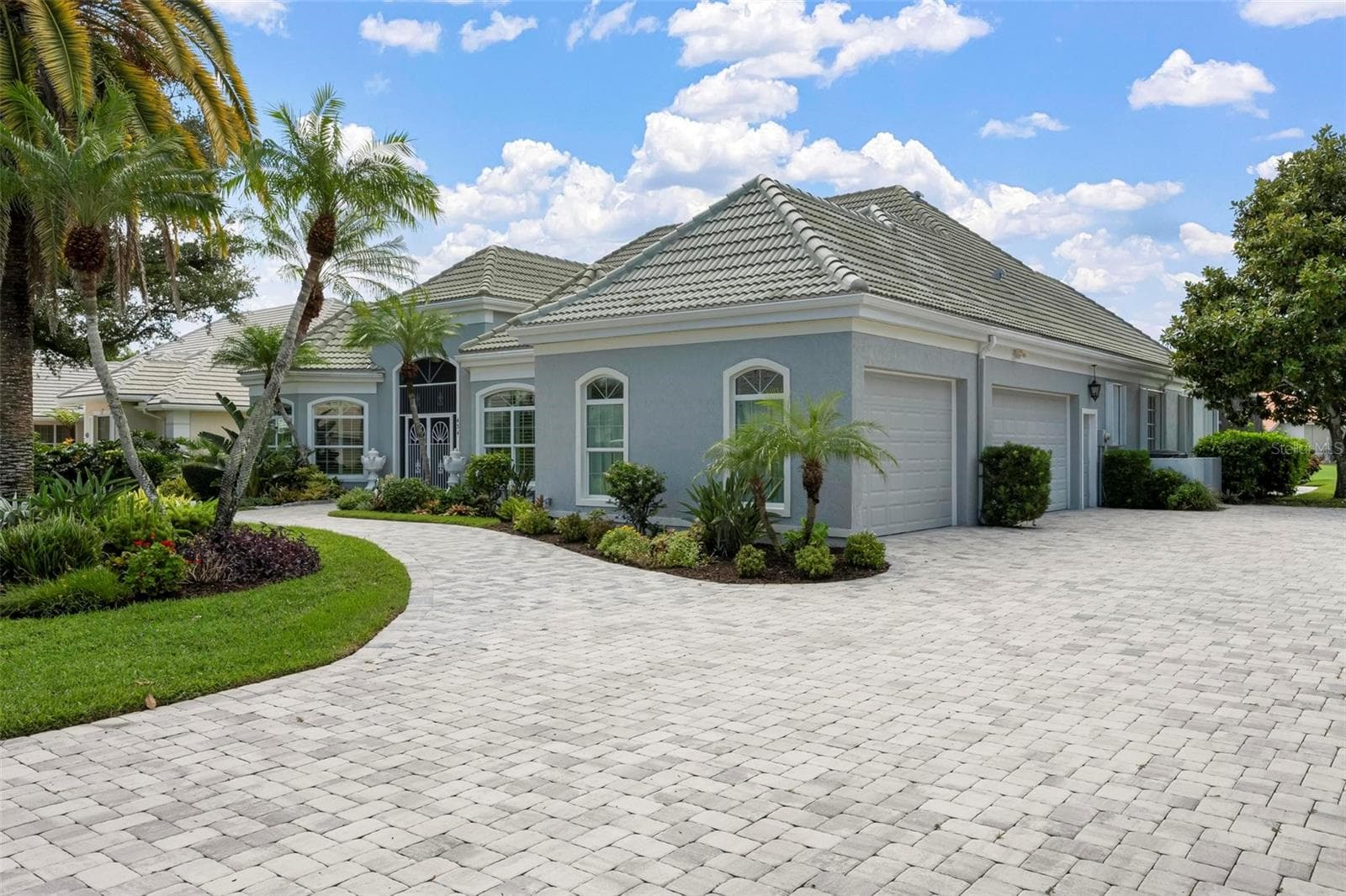 Single Family Residence at 434 TREMINGHAM WAY, VENICE, photo 2 of 85