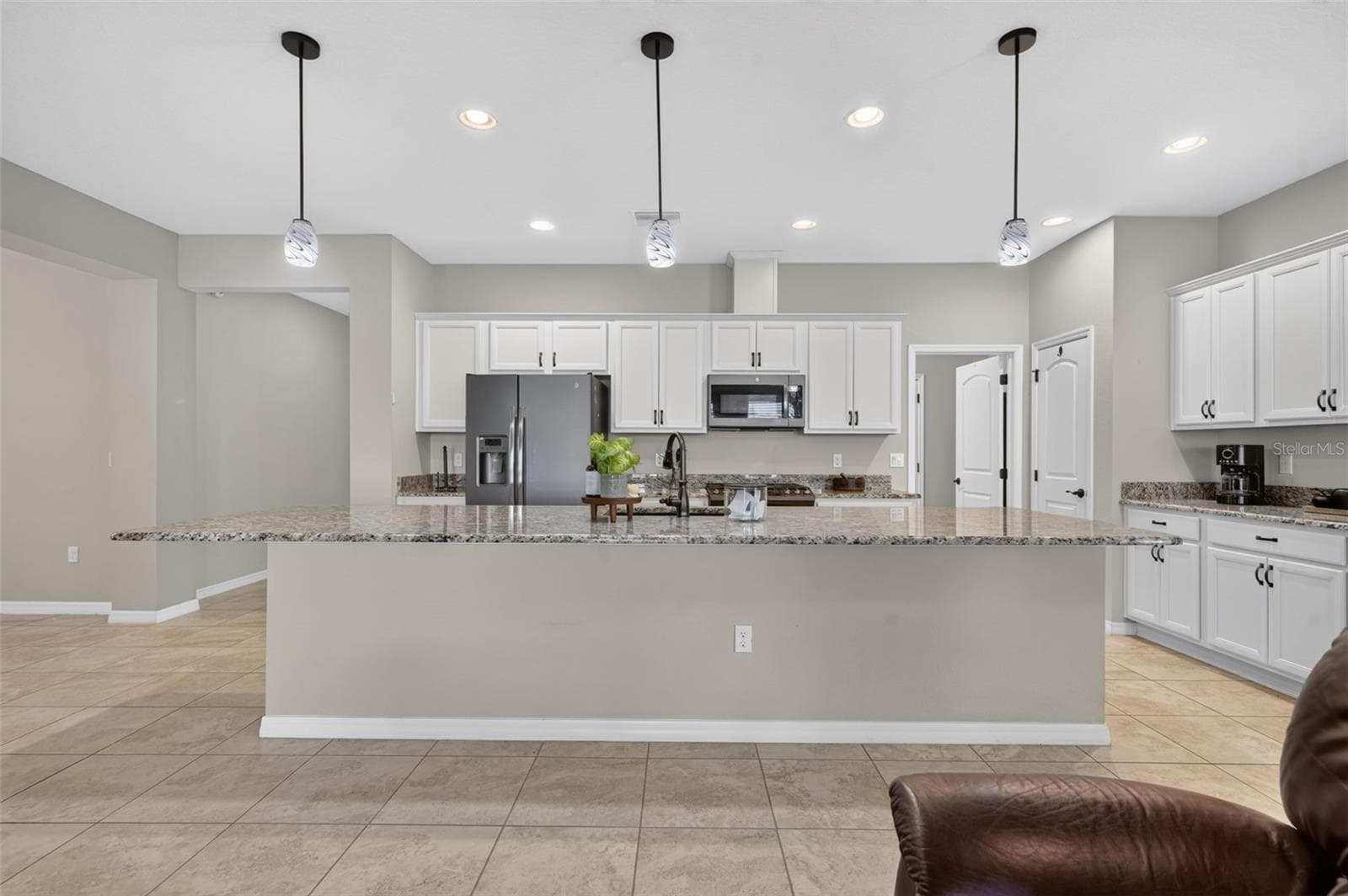 Single Family Residence at 306 ALCOVE DR, GROVELAND, photo 13 of 65