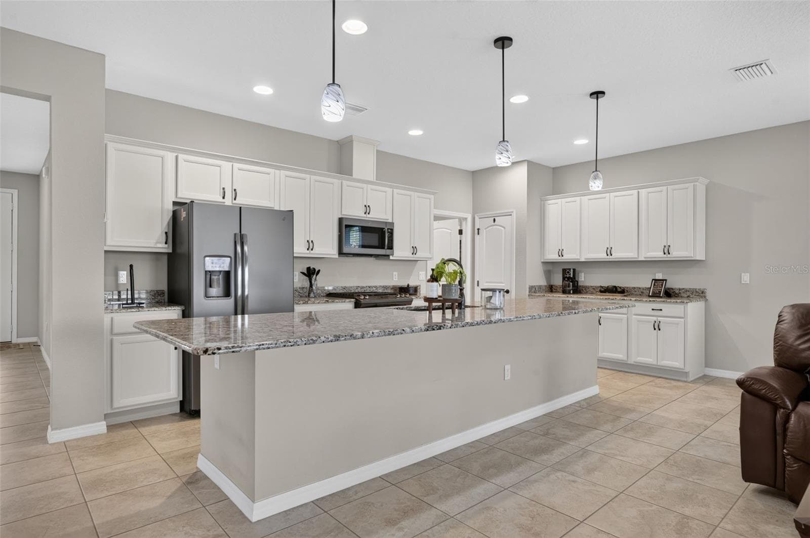 Single Family Residence at 306 ALCOVE DR, GROVELAND, photo 14 of 65