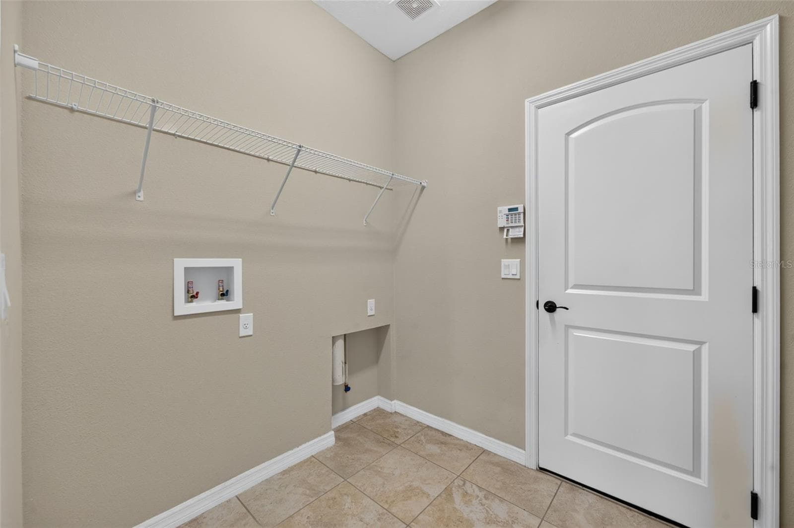 Single Family Residence at 306 ALCOVE DR, GROVELAND, photo 31 of 65