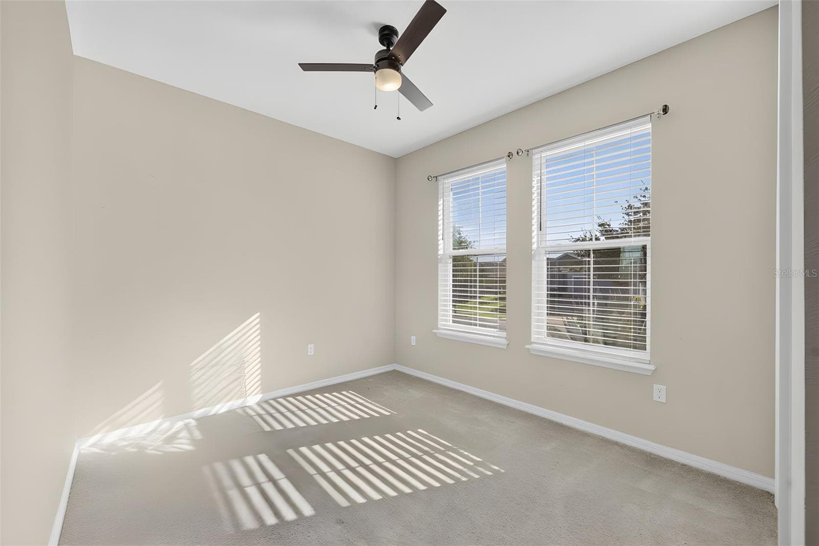 Single Family Residence at 306 ALCOVE DR, GROVELAND, photo 32 of 65