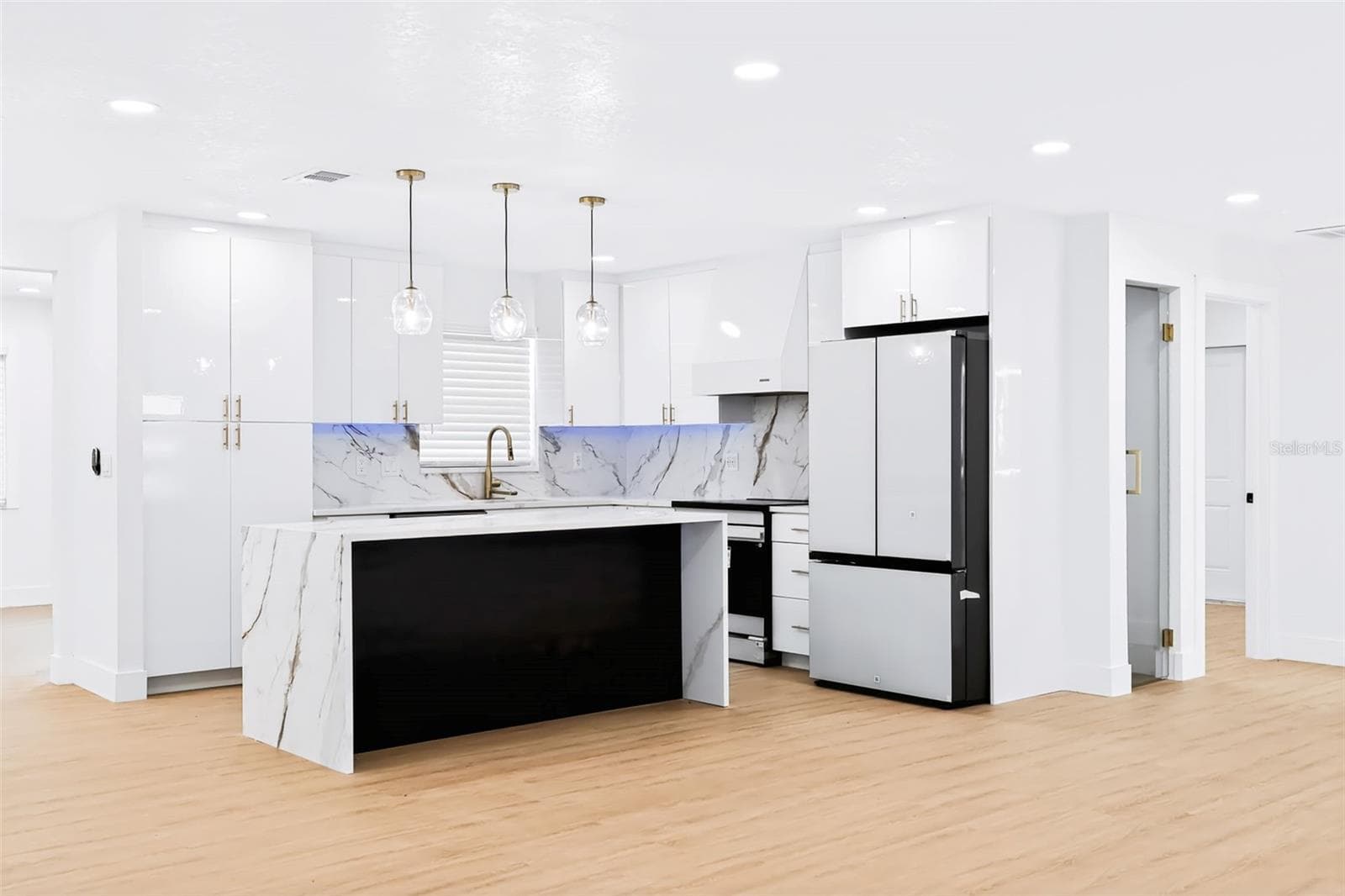 KITCHEN - 1077 40TH AVE NE, ST PETERSBURG