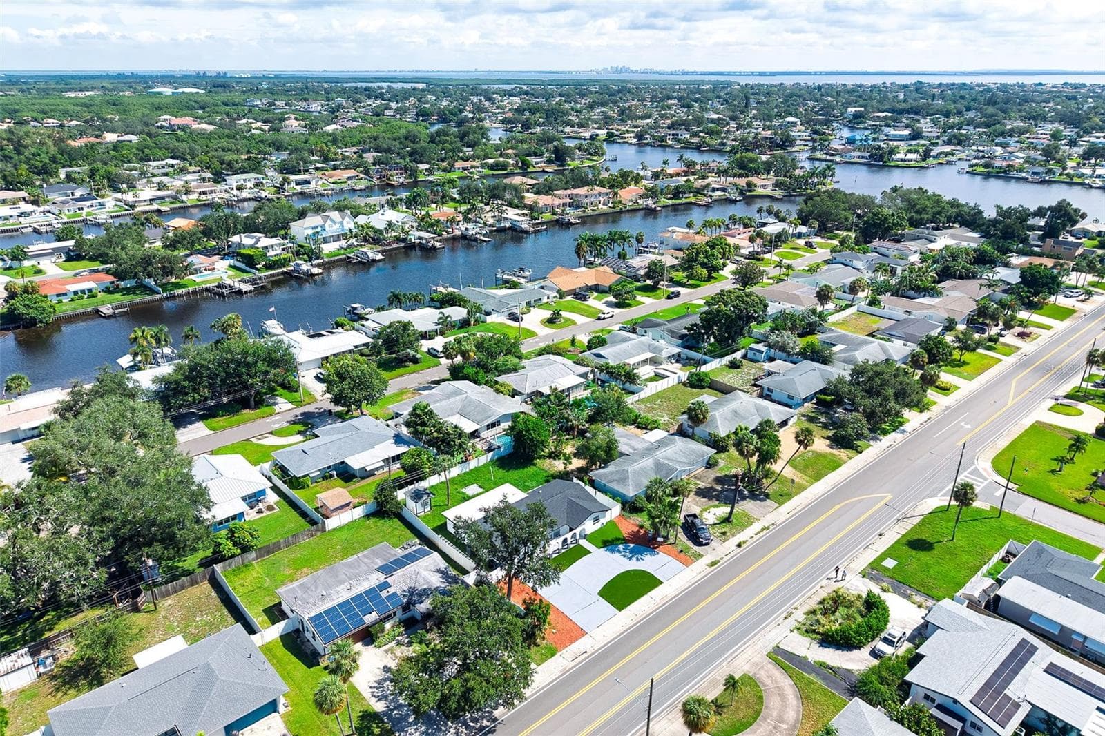 Single Family Residence at 1077 40TH AVE NE, ST PETERSBURG, photo 66 of 73