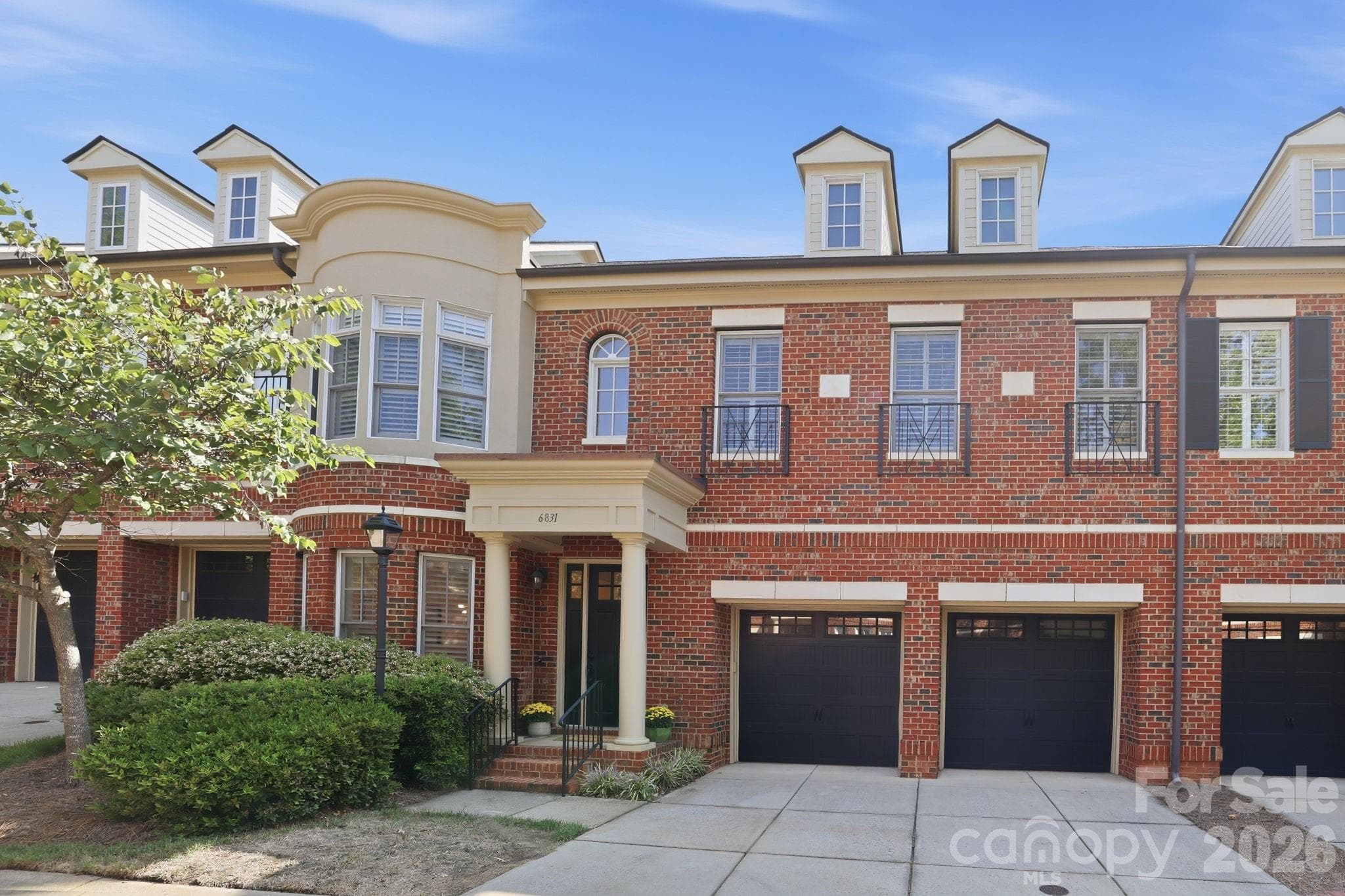 6831 Louisburg Square Lane