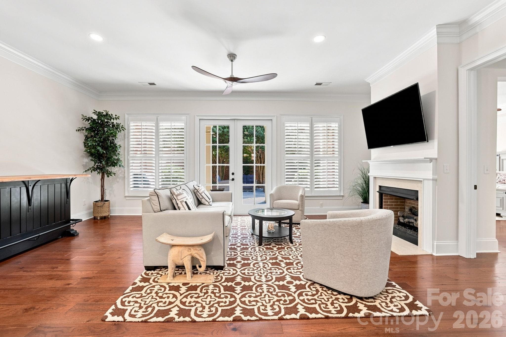 Townhouse at 6831 Louisburg Square Lane, Charlotte, photo 2 of 45