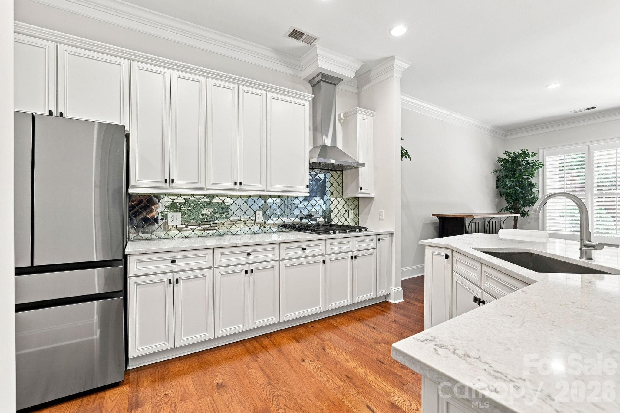 Townhouse at 6831 Louisburg Square Lane, Charlotte, photo 9 of 45