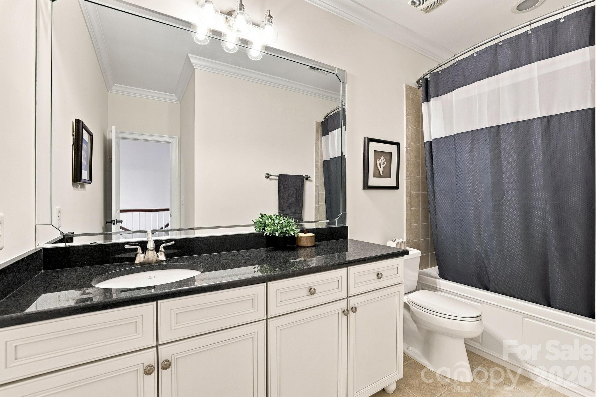 Upstairs full bath - 6831 Louisburg Square Lane, Charlotte