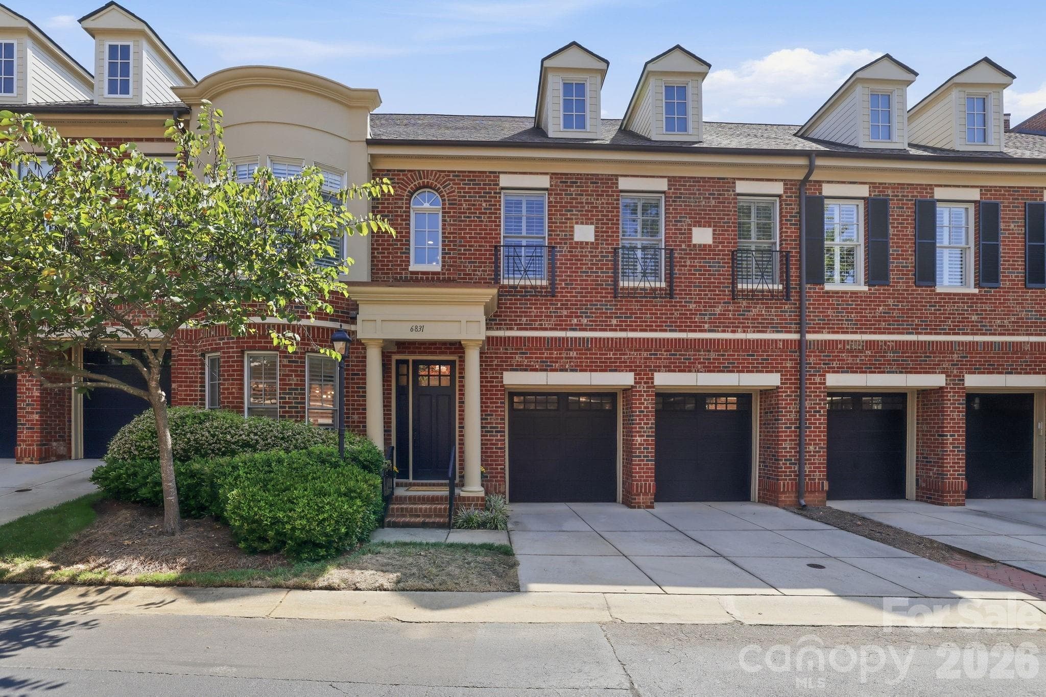 Townhouse at 6831 Louisburg Square Lane, Charlotte, photo 38 of 45