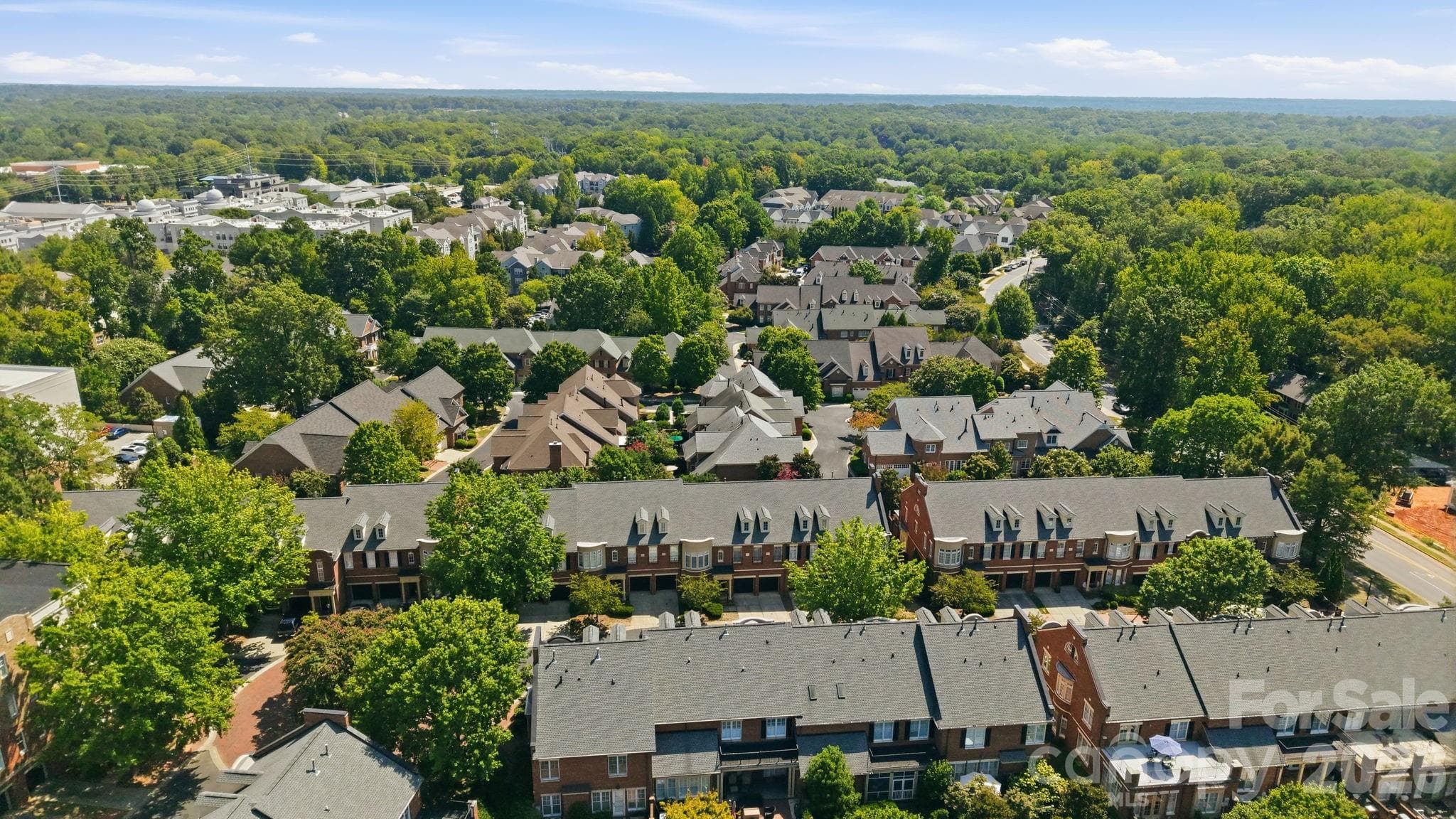 Townhouse at 6831 Louisburg Square Lane, Charlotte, photo 40 of 45