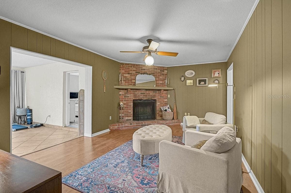 Single Family Residence at 1113 DERIAN PL, NOKOMIS, photo 15 of 34