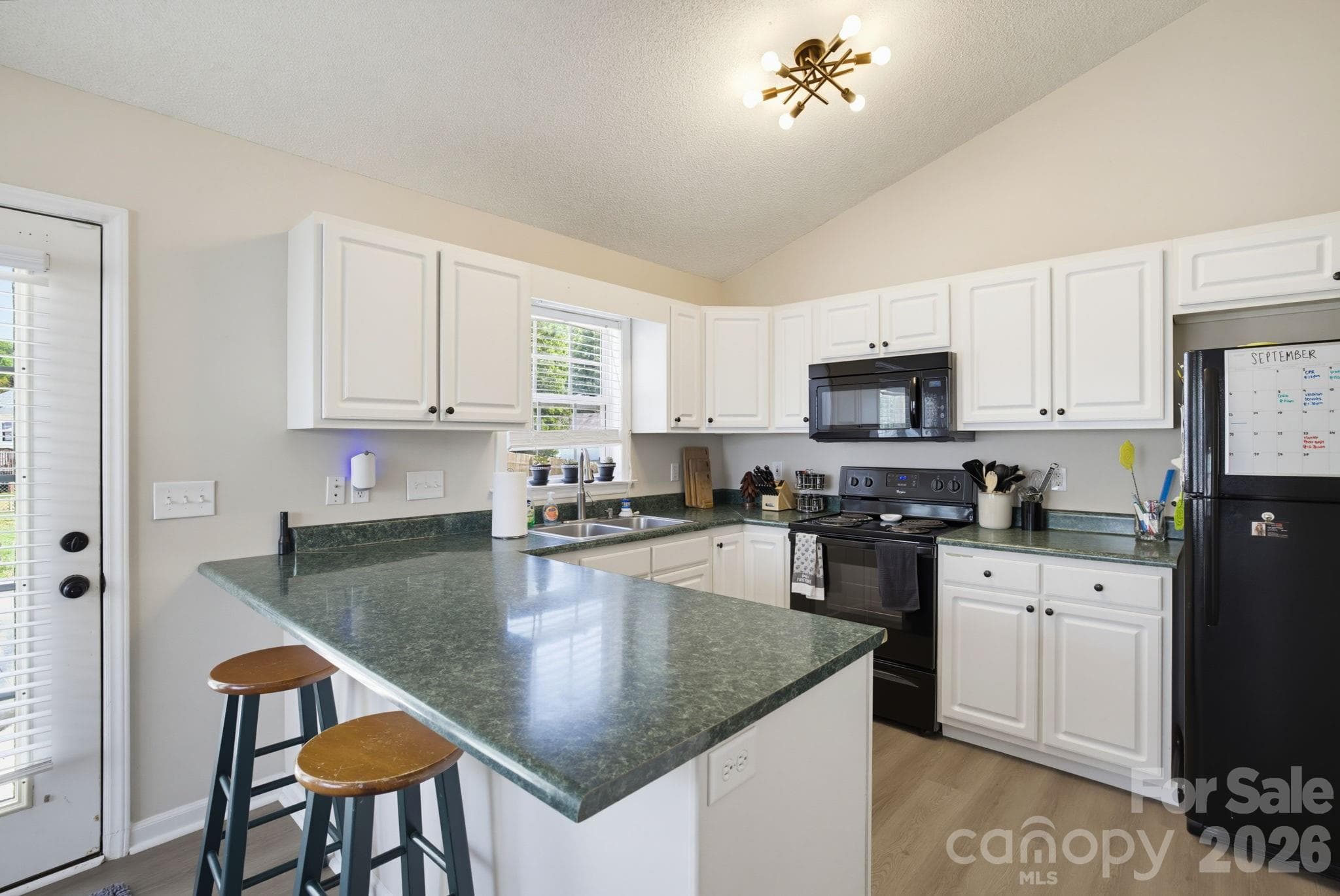 Single Family Residence at 21 Oak Meadow Lane, Thomasville, photo 13 of 31