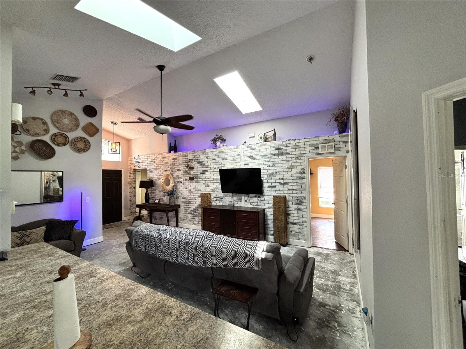 Single Family Residence at 6473 LONG BREEZE RD, ORLANDO, photo 5 of 13