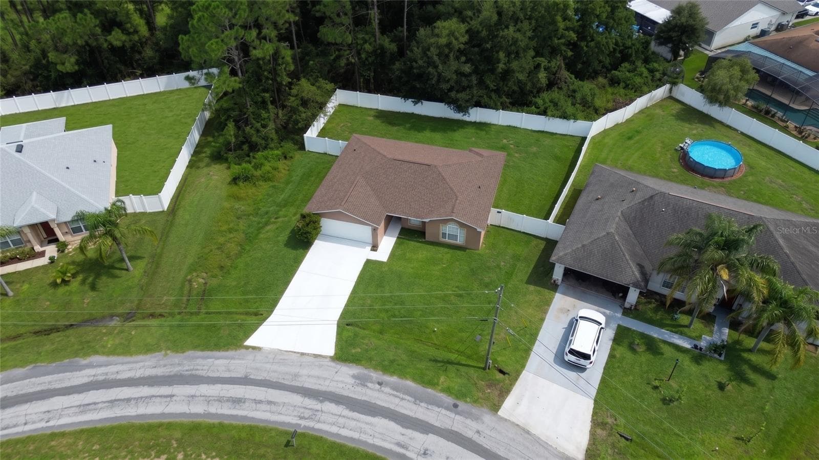 Single Family Residence at 930 DERBYSHIRE DR, KISSIMMEE, photo 3 of 29