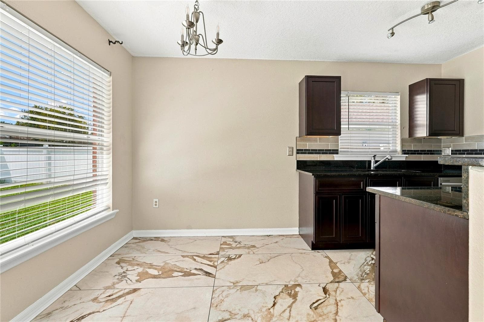 Single Family Residence at 930 DERBYSHIRE DR, KISSIMMEE, photo 8 of 29