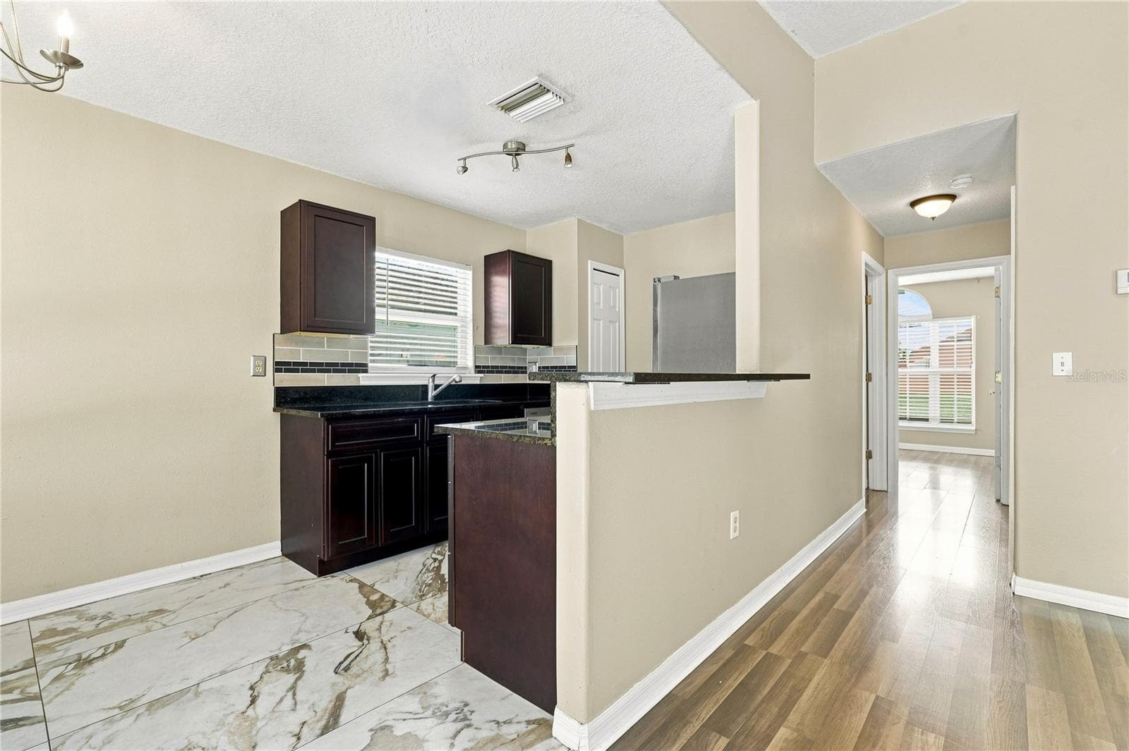 Single Family Residence at 930 DERBYSHIRE DR, KISSIMMEE, photo 9 of 29