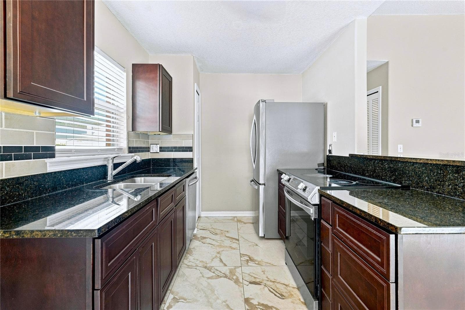 Single Family Residence at 930 DERBYSHIRE DR, KISSIMMEE, photo 10 of 29