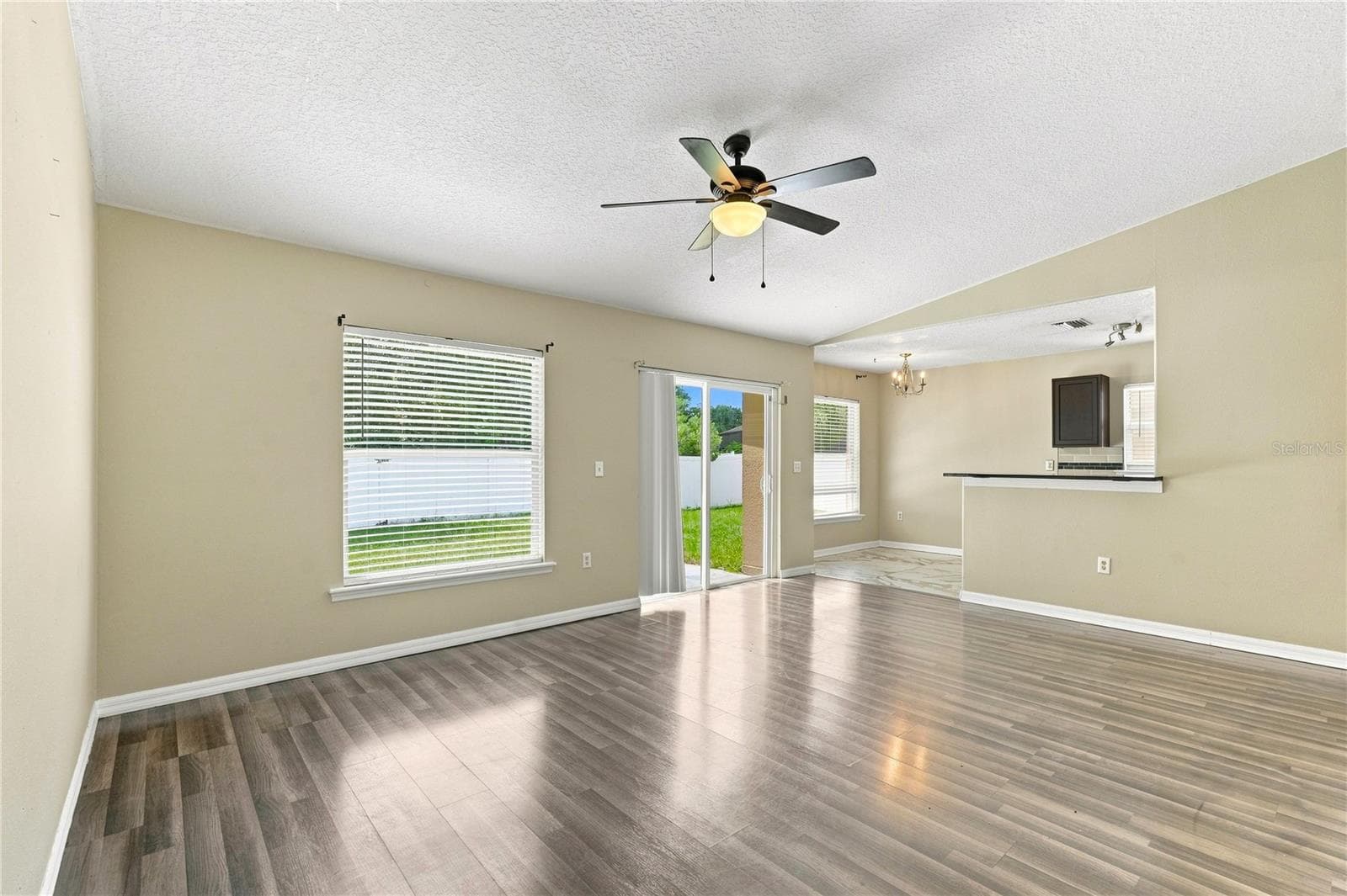 Single Family Residence at 930 DERBYSHIRE DR, KISSIMMEE, photo 12 of 29
