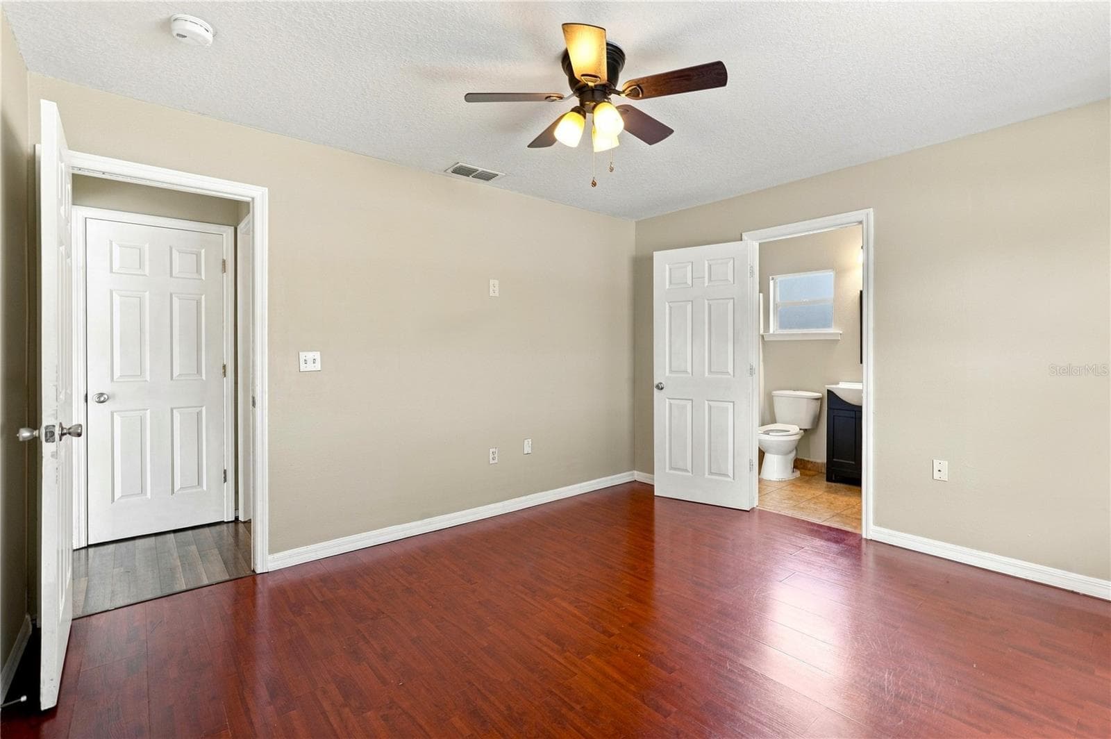 Single Family Residence at 930 DERBYSHIRE DR, KISSIMMEE, photo 18 of 29
