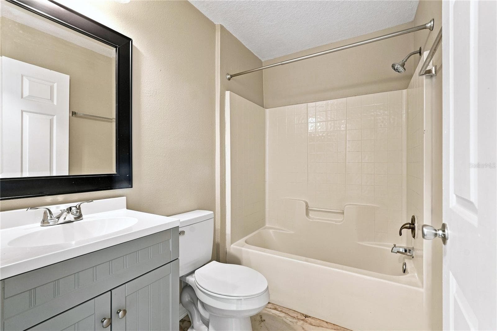 Single Family Residence at 930 DERBYSHIRE DR, KISSIMMEE, photo 21 of 29