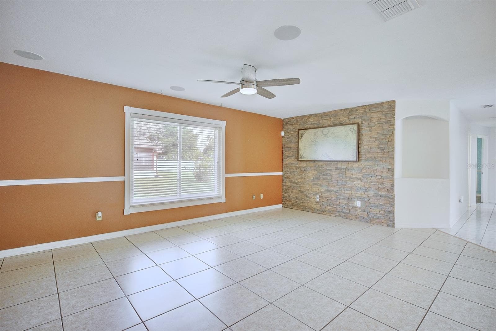 Family Room - 858 MENDOZA DR, KISSIMMEE