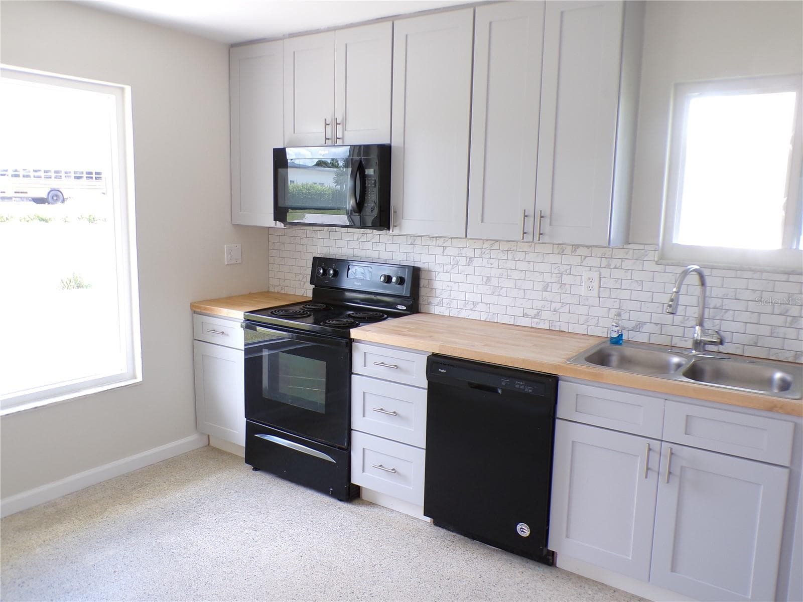 Kitchen - 2185 EASY ST, PORT CHARLOTTE