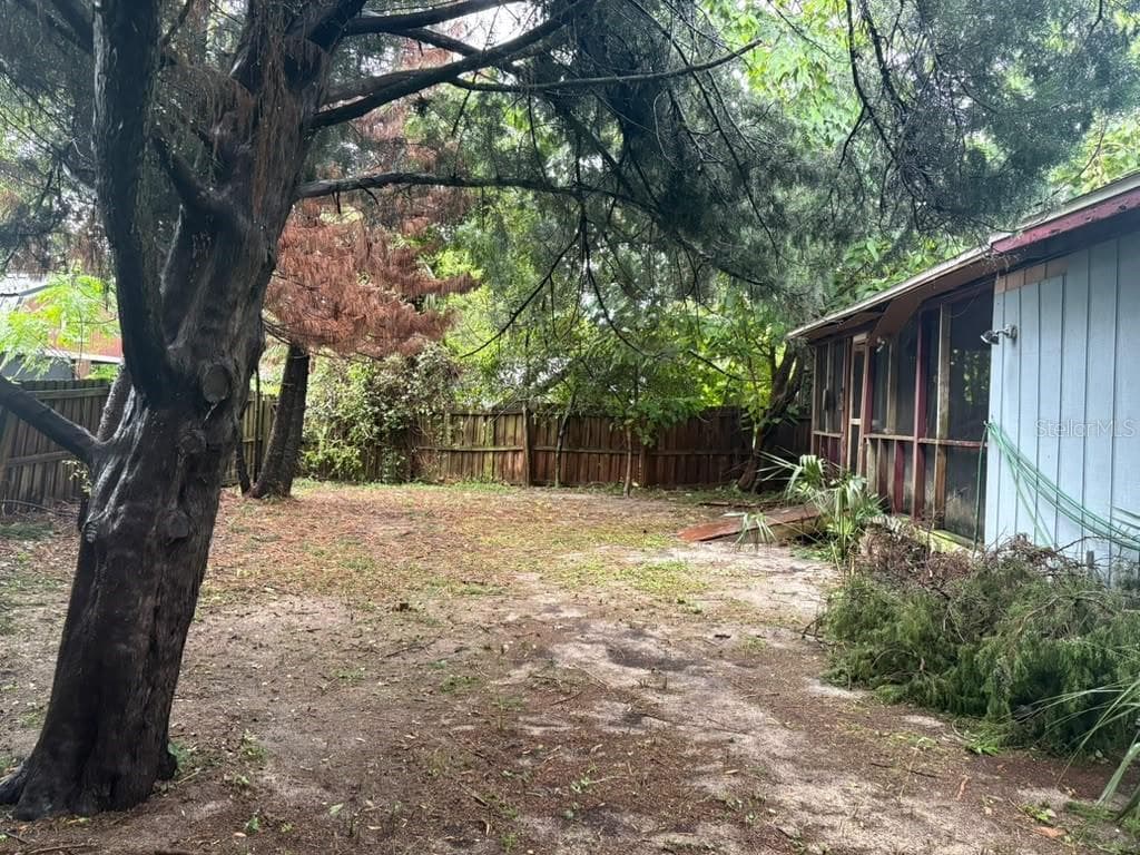 Single Family Residence at 1212 10TH ST, DAYTONA BEACH, photo 8 of 20