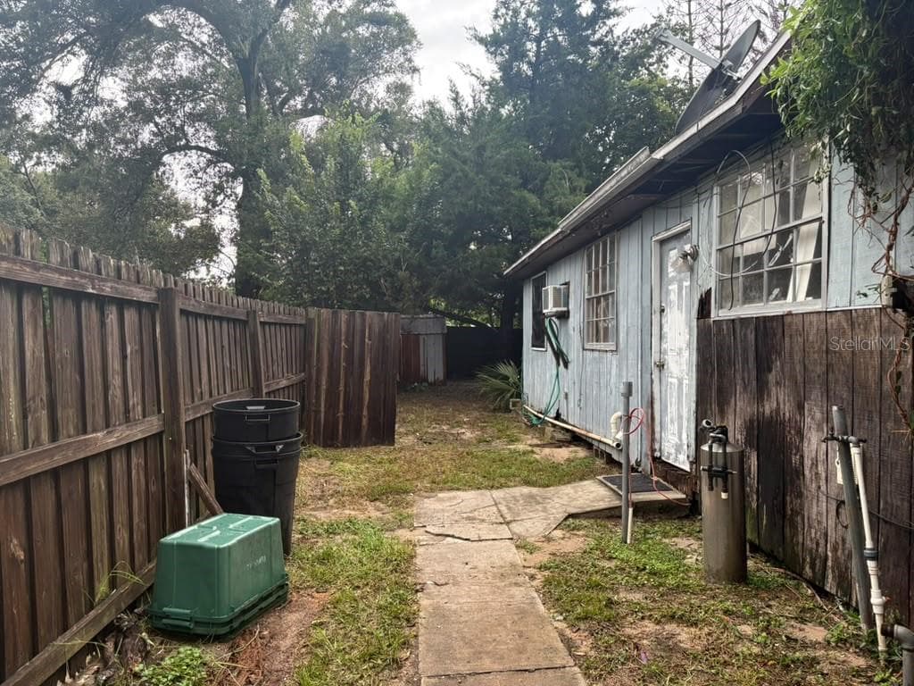 Single Family Residence at 1212 10TH ST, DAYTONA BEACH, photo 11 of 20