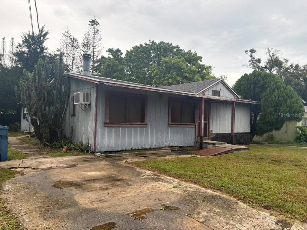 Single Family Residence at 1212 10TH ST, DAYTONA BEACH, photo 15 of 20