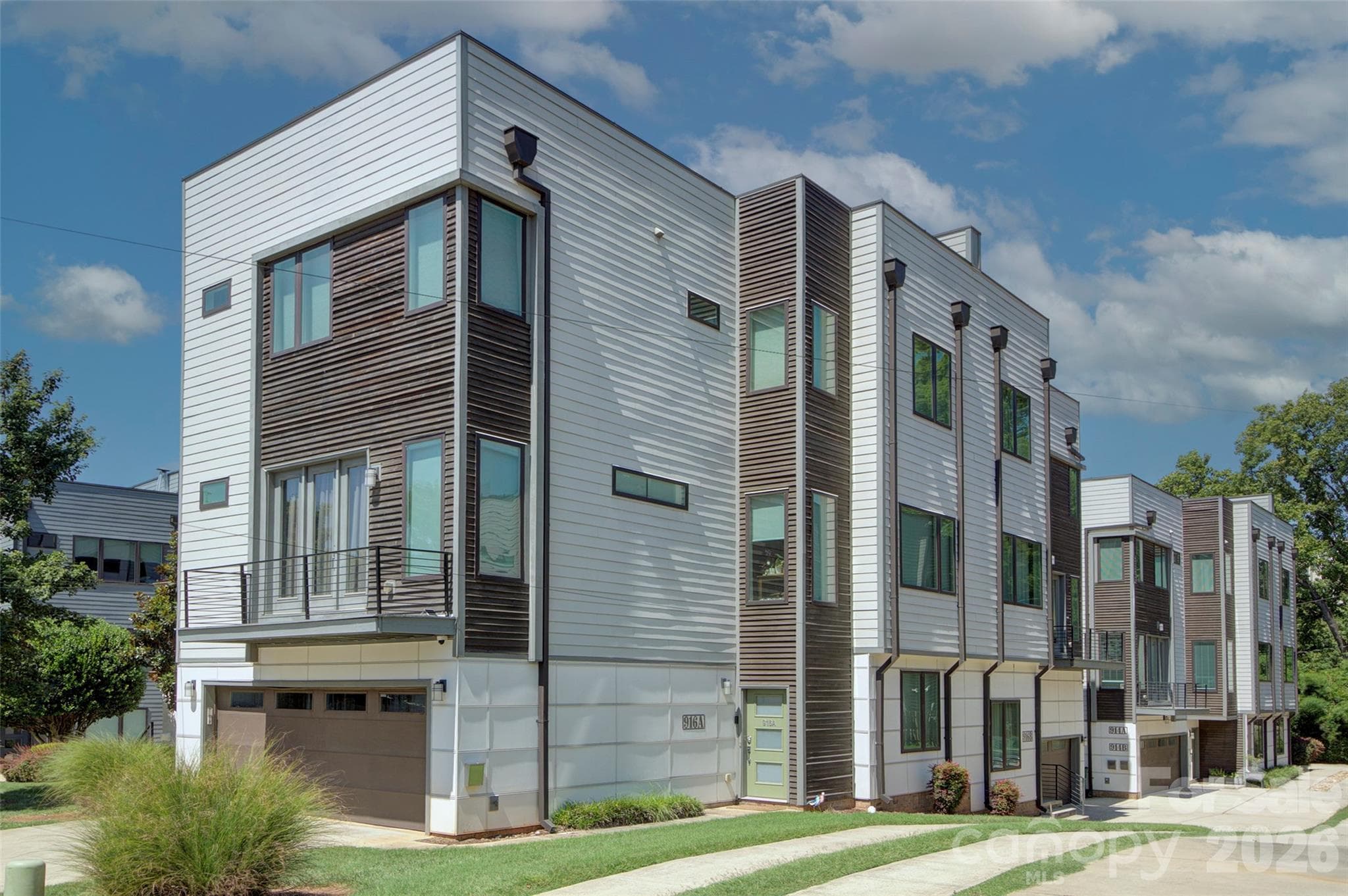 Condominium at 914 Westbrook Drive, Charlotte, photo 26 of 34