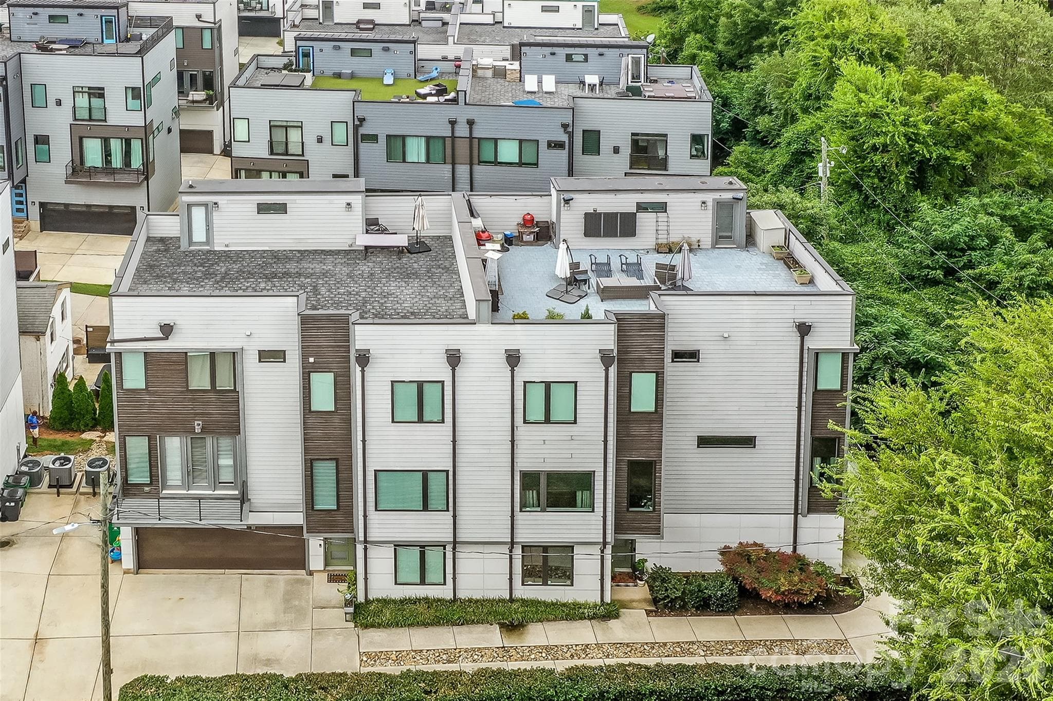 Condominium at 914 Westbrook Drive, Charlotte, photo 33 of 34