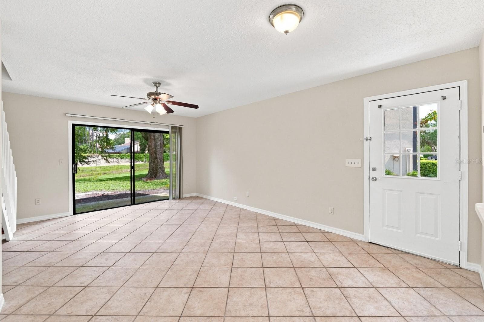 Townhouse at 16573 BRIGADOON DR, TAMPA, photo 5 of 27