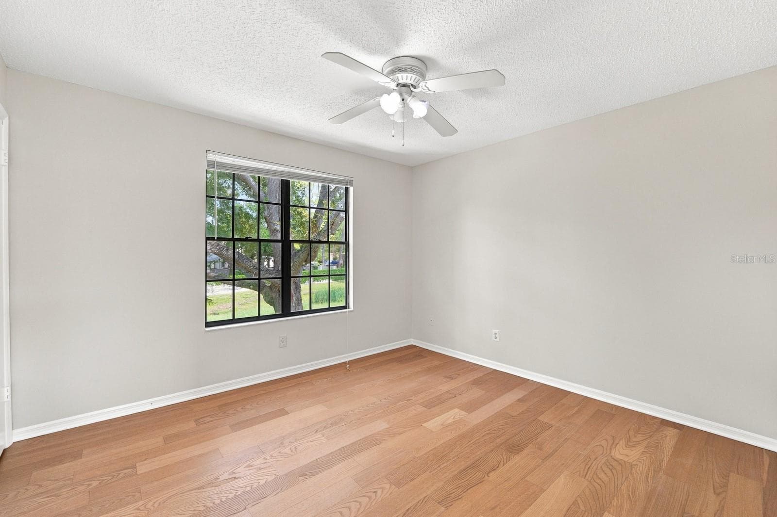 Townhouse at 16573 BRIGADOON DR, TAMPA, photo 11 of 27