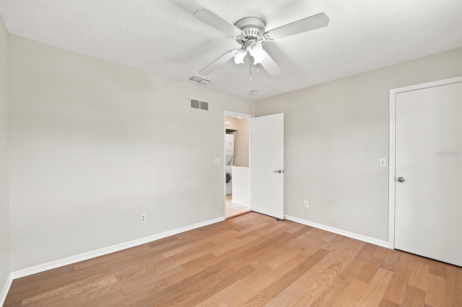 Townhouse at 16573 BRIGADOON DR, TAMPA, photo 13 of 27
