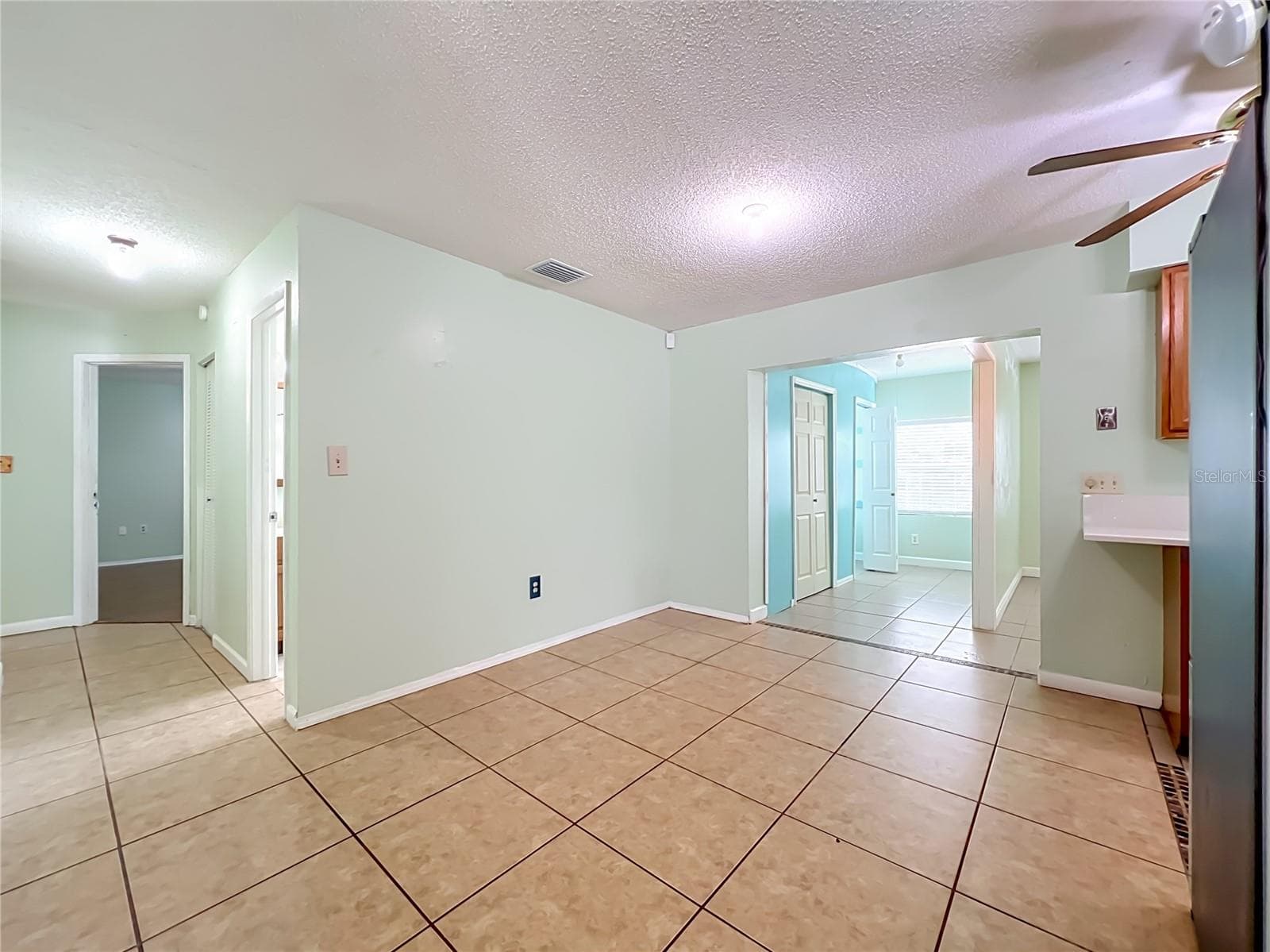 Single Family Residence at 1118 LITTLE SPRING HILL DR, OCOEE, photo 11 of 62